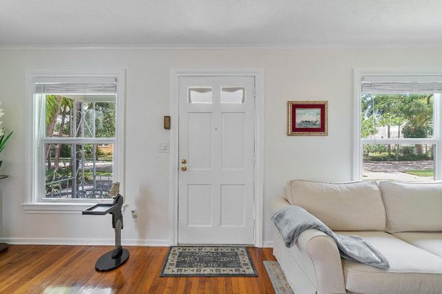 816 Avon Road, West Palm Beach, FL 33401