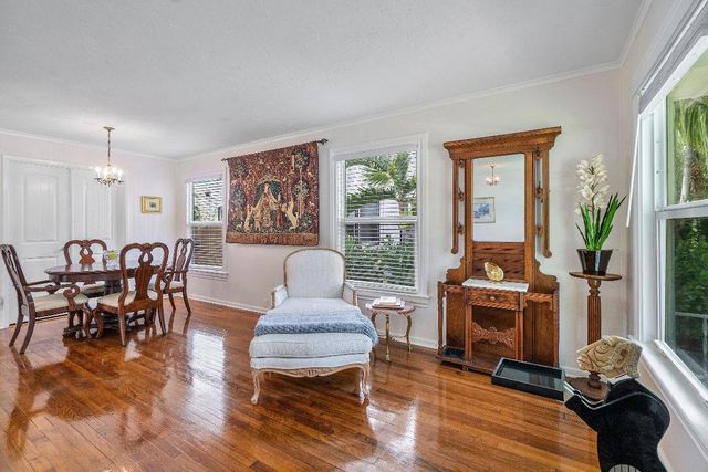 816 Avon Road, West Palm Beach, FL 33401