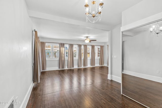 409 S Grandview Avenue, Daytona Beach, FL 32118