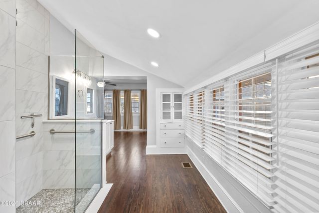 409 S Grandview Avenue, Daytona Beach, FL 32118