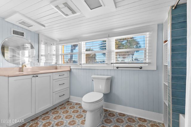 409 S Grandview Avenue, Daytona Beach, FL 32118