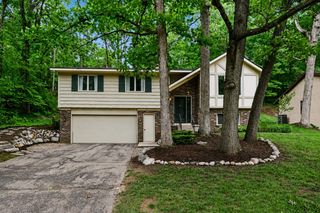 2121 Timberview Drive Ne, Plainfield Twp, MI 49525