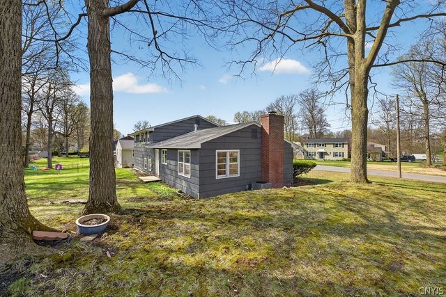 166 Terrace Way, Camillus, NY 13031