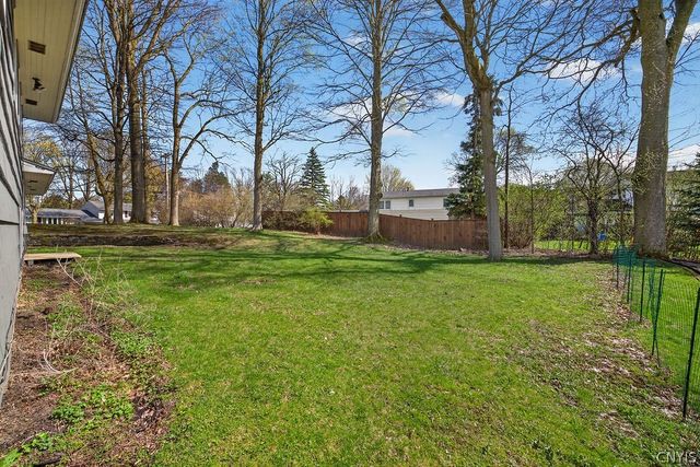 166 Terrace Way, Camillus, NY 13031