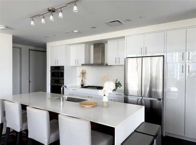 301 West Ave 1204, Austin, TX 78701