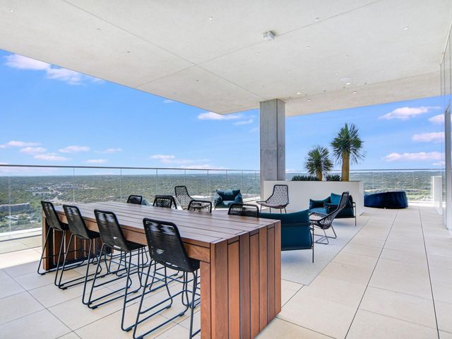 301 West Ave 1204, Austin, TX 78701