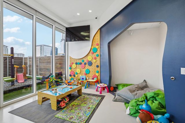 301 West Ave 1204, Austin, TX 78701