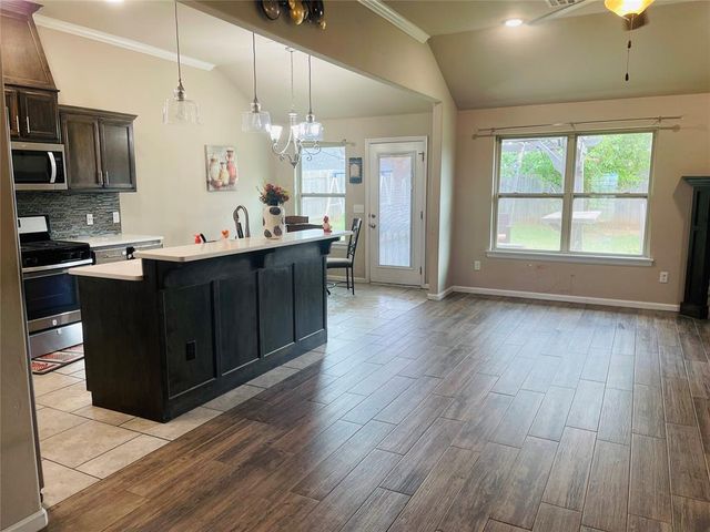18321 Groveton Boulevard, Edmond, OK 73012