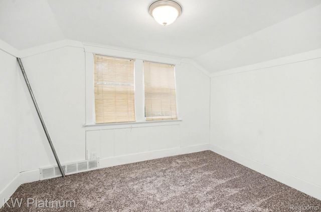 25886 Hoffmeyer Street, Roseville, MI 48066