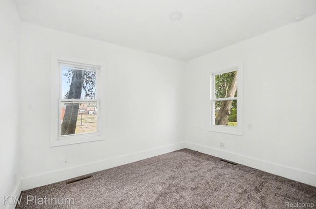 25886 Hoffmeyer Street, Roseville, MI 48066