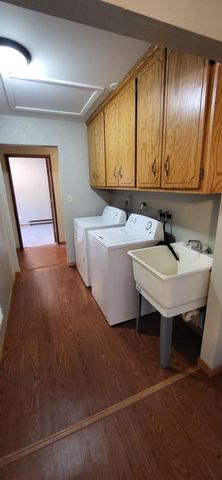 641 2nd St, Holdingford, MN 56340