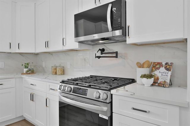 3334 Francis Street B, Houston, TX 77004