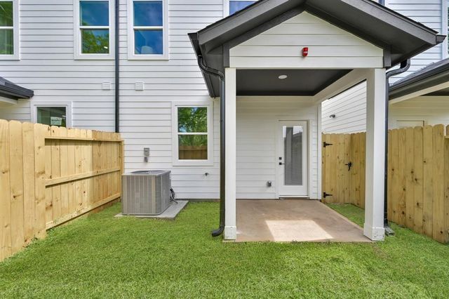 3334 Francis Street B, Houston, TX 77004