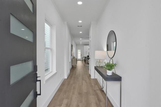 3334 Francis Street B, Houston, TX 77004