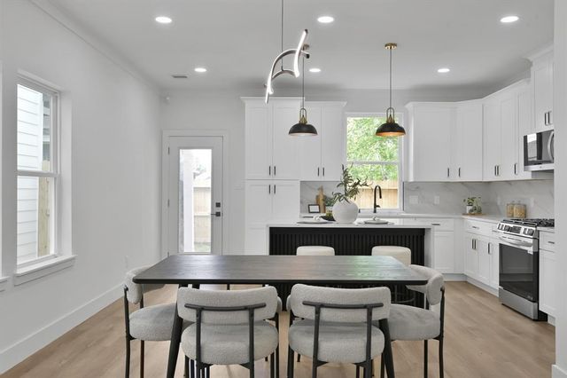 3334 Francis Street B, Houston, TX 77004