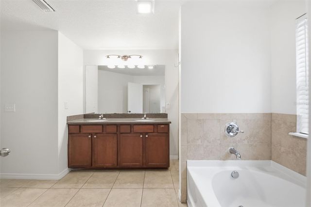 5654 AARON COURT, Sarasota, FL 34232