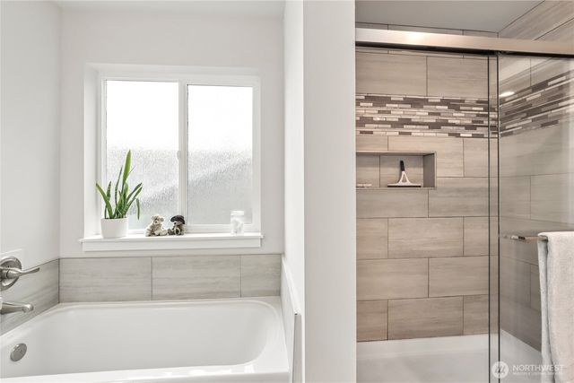 4979 Onalaska Loop SE, Port Orchard, WA 98367