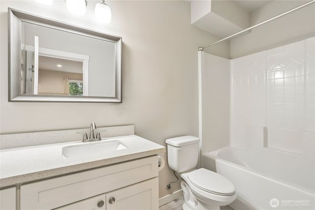 4979 Onalaska Loop SE, Port Orchard, WA 98367