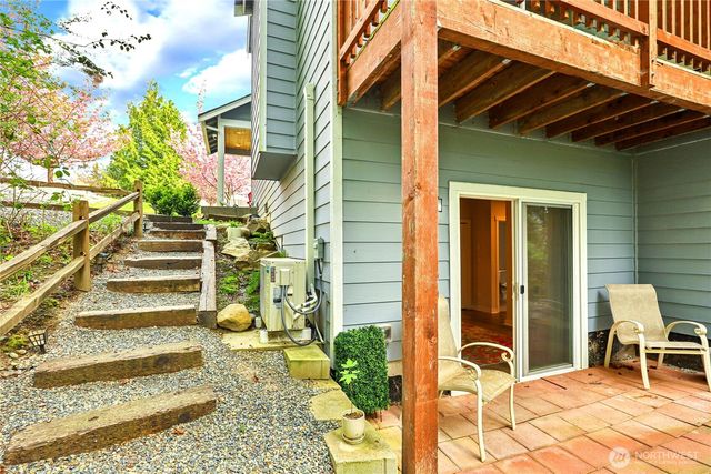 4979 Onalaska Loop SE, Port Orchard, WA 98367
