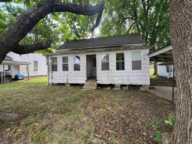 1104 SW 2nd Street, Corning, AR 72422