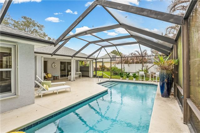 4955 5th Place, Vero Beach, FL 32968