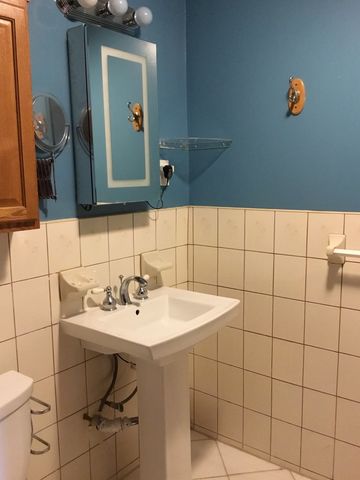 3714 N Hermitage Avenue, Chicago, IL 60613