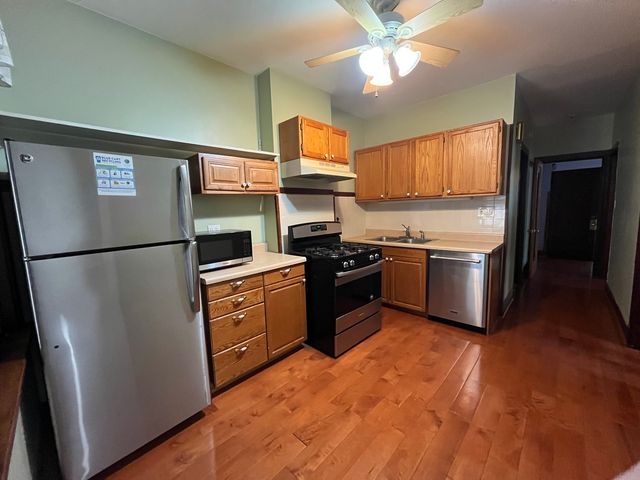3714 N Hermitage Avenue, Chicago, IL 60613