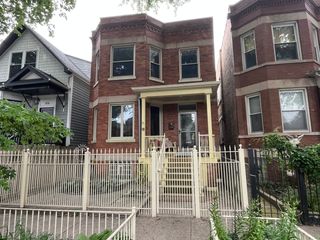 3714 N Hermitage Avenue, Chicago, IL 60613