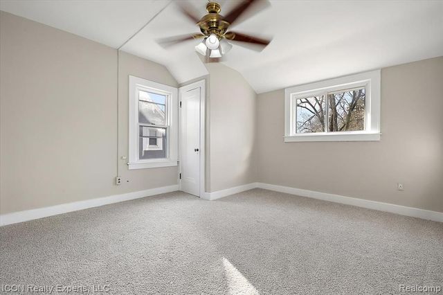 16 Utica Road, Pontiac, MI 48341