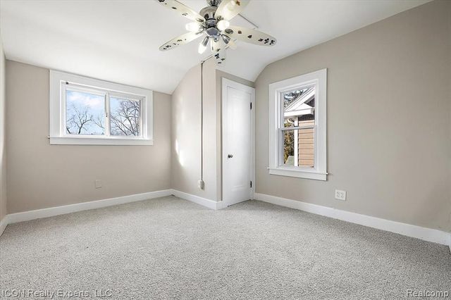 16 Utica Road, Pontiac, MI 48341