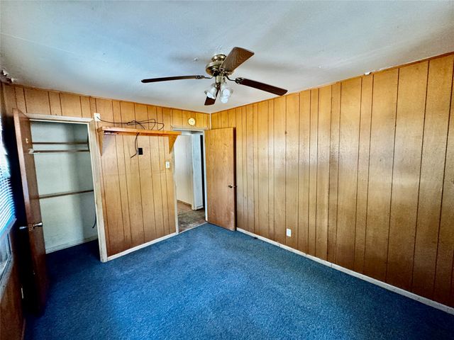 413 E Locust Street, Whitewright, TX 75491