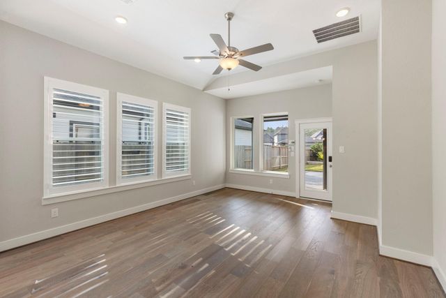 527 Knolly St Street, Montgomery, TX 77316