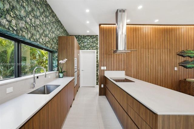 4354 Alton Rd, Miami Beach, FL 33140