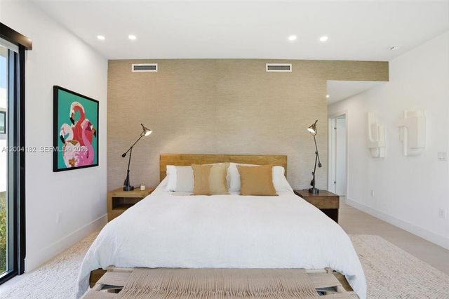 4354 Alton Rd, Miami Beach, FL 33140