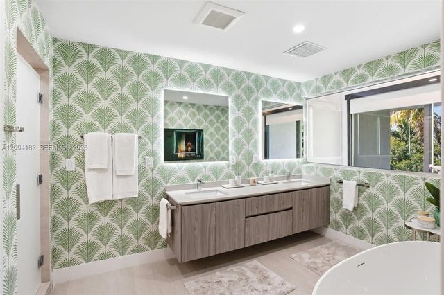 4354 Alton Rd, Miami Beach, FL 33140