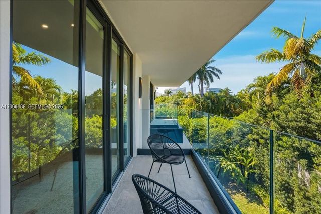 4354 Alton Rd, Miami Beach, FL 33140