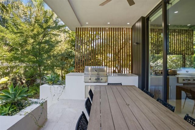 4354 Alton Rd, Miami Beach, FL 33140