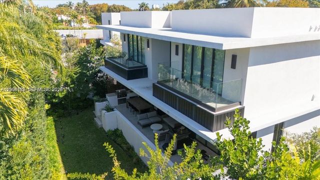 4354 Alton Rd, Miami Beach, FL 33140