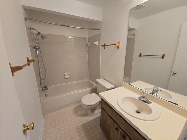 16535 BRIGADOON DRIVE, Tampa, FL 33618