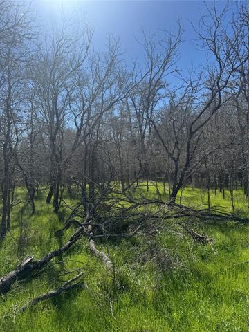 291 Kolekole LN, Bastrop, TX 78602