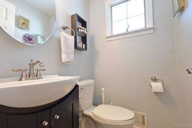 131 Sterling Street, Port Jefferson Station, NY 11776