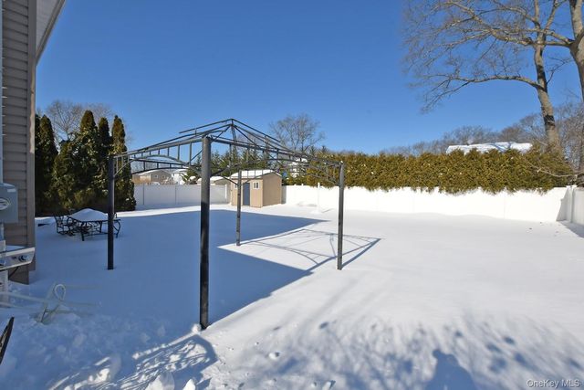 131 Sterling Street, Port Jefferson Station, NY 11776