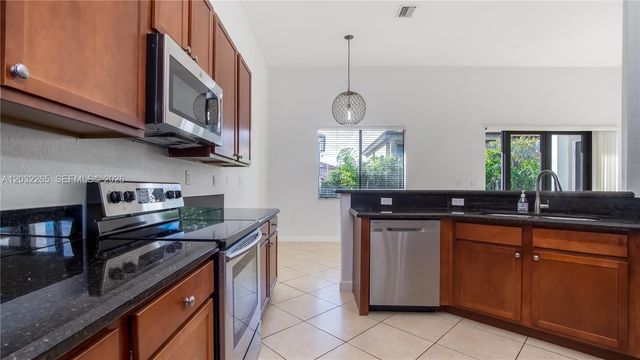 19434 SW 78th Ave, Cutler Bay, FL 33157