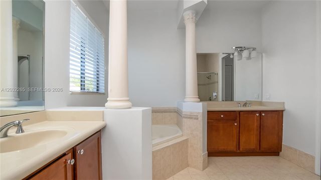 19434 SW 78th Ave, Cutler Bay, FL 33157
