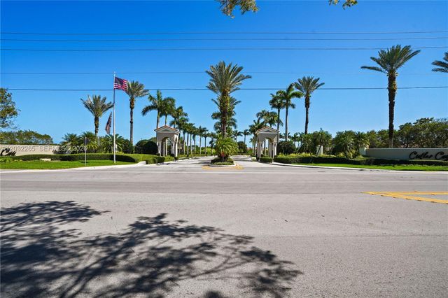 19434 SW 78th Ave, Cutler Bay, FL 33157