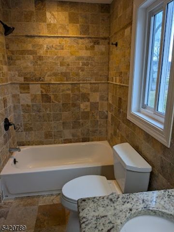54 Riverview Cir, Little Falls Twp., NJ 07424