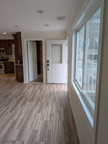 54 Riverview Cir, Little Falls Twp., NJ 07424