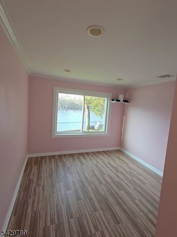 54 Riverview Cir, Little Falls Twp., NJ 07424