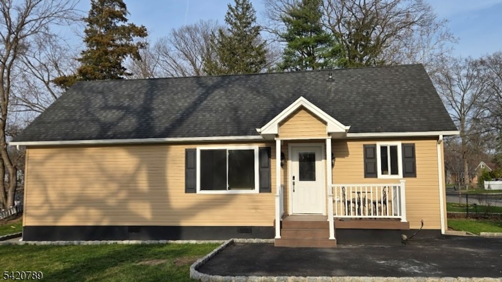 54 Riverview Cir, Little Falls Twp., NJ 07424