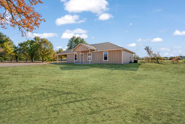 728 County Road 44050, Powderly, TX 75473
